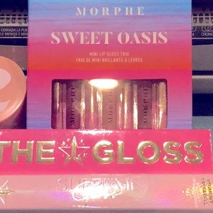 Awesome make up gift set! 😇